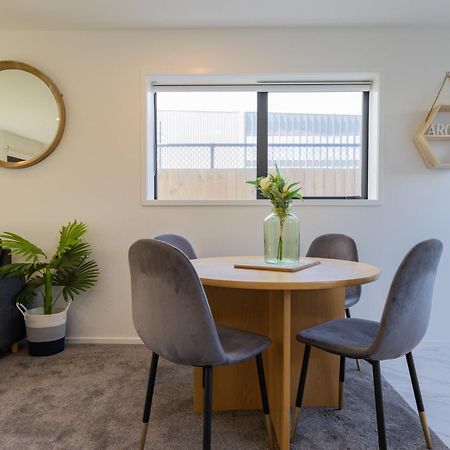 Luxury 2 Bedroom Townhouse By Hagley Park In Cbd Christchurch Eksteriør bilde