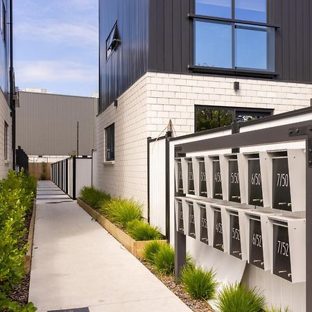 Luxury 2 Bedroom Townhouse By Hagley Park In Cbd Christchurch Eksteriør bilde
