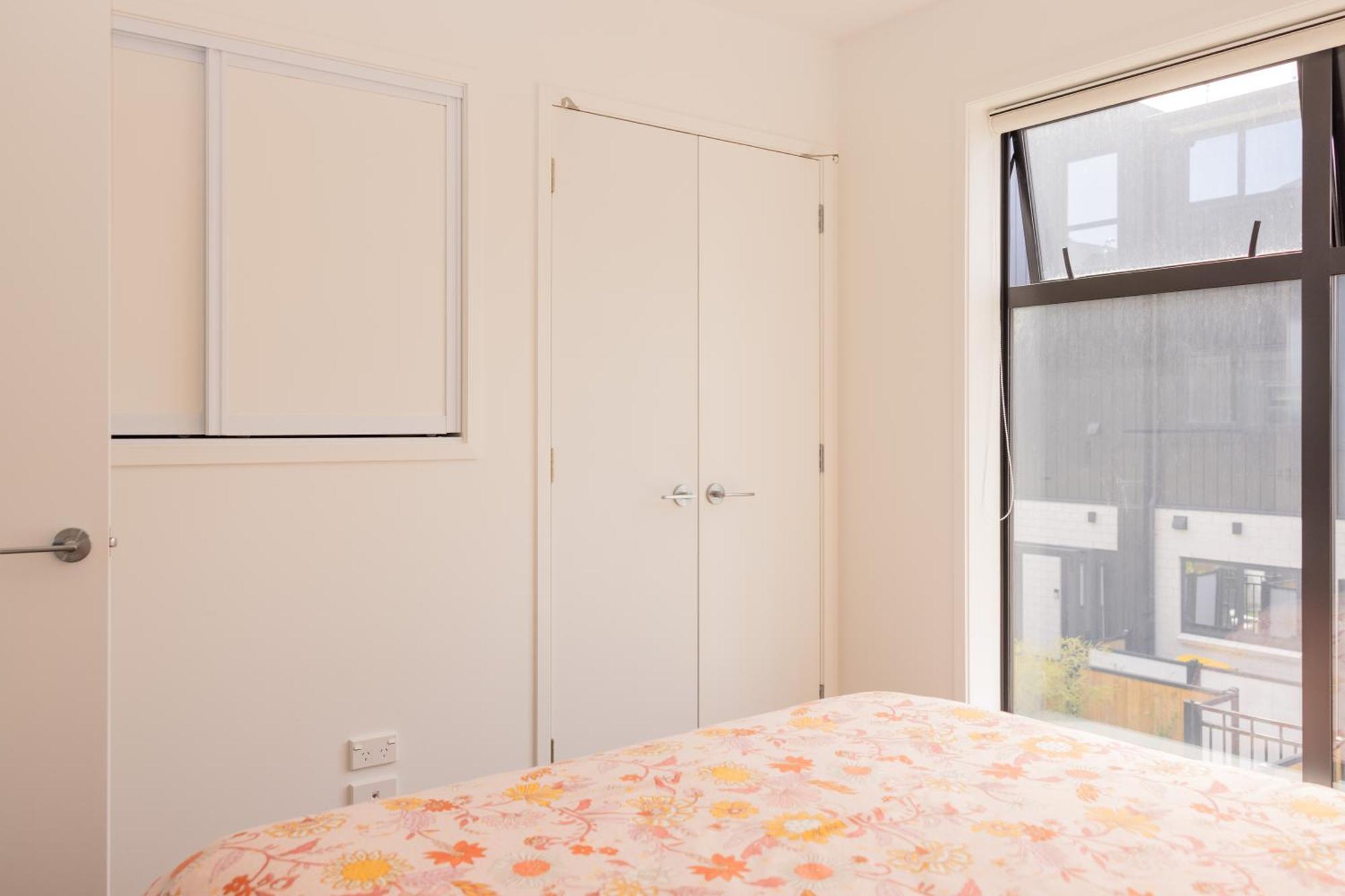 Luxury 2 Bedroom Townhouse By Hagley Park In Cbd Christchurch Eksteriør bilde