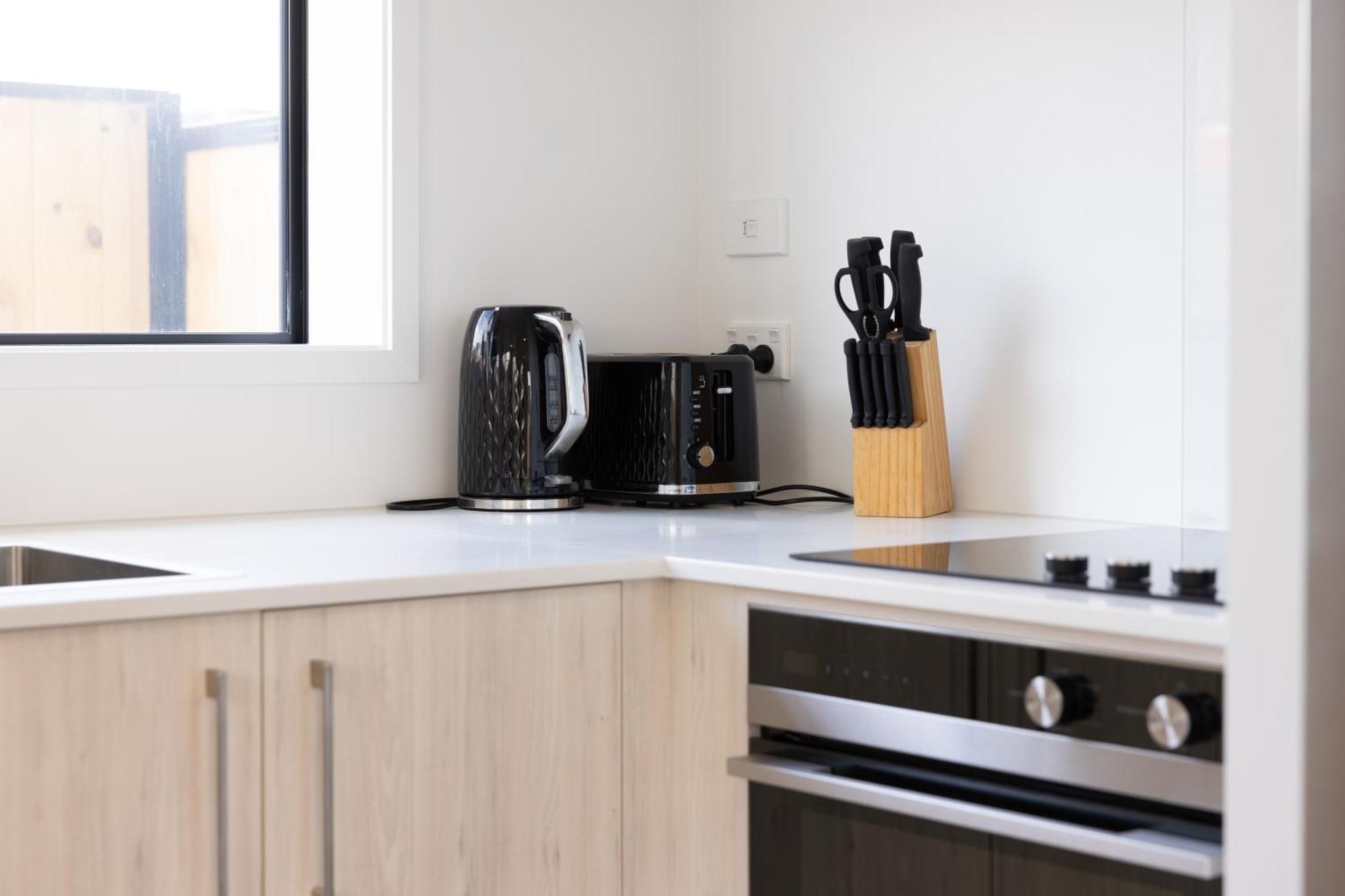 Luxury 2 Bedroom Townhouse By Hagley Park In Cbd Christchurch Eksteriør bilde
