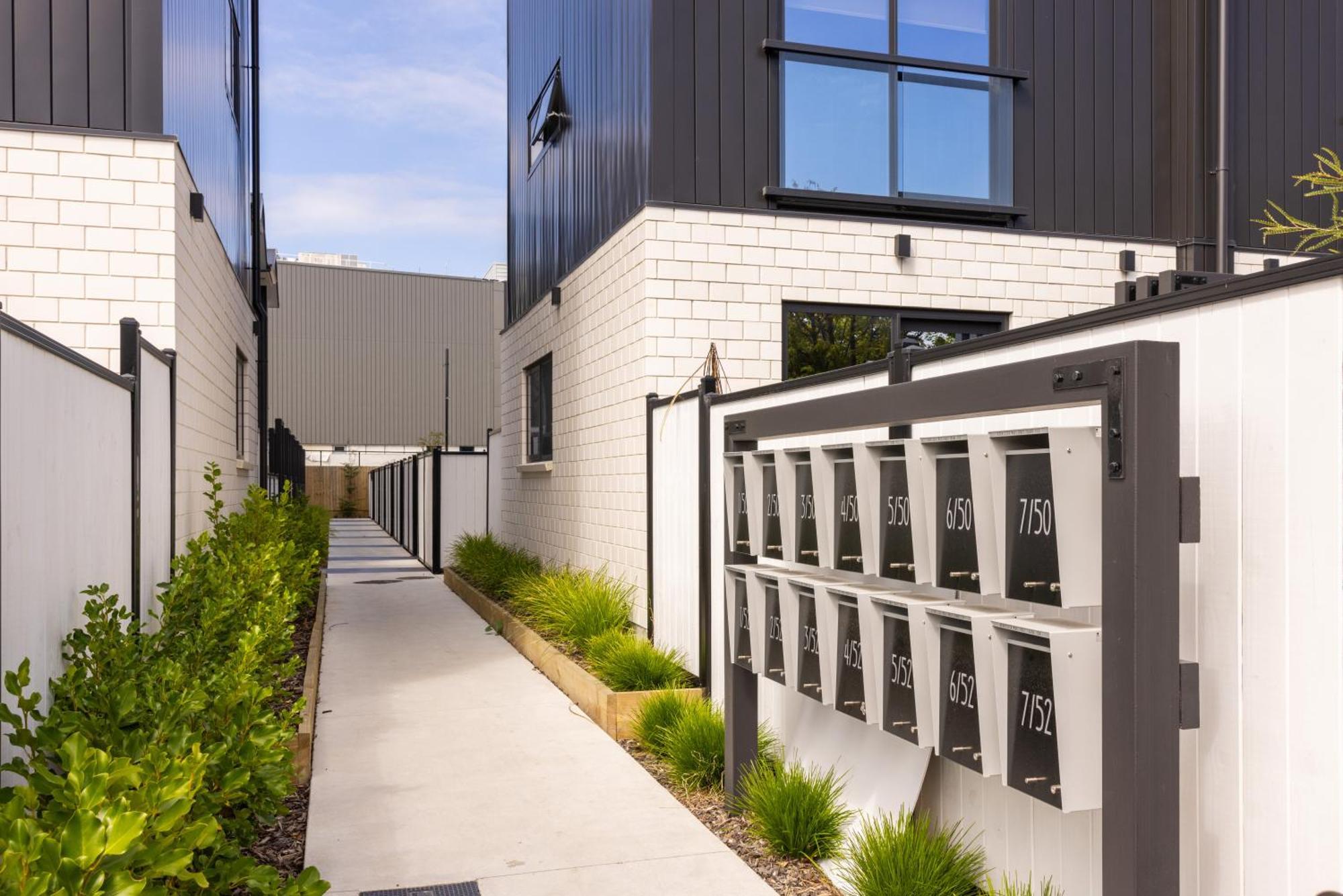 Luxury 2 Bedroom Townhouse By Hagley Park In Cbd Christchurch Eksteriør bilde